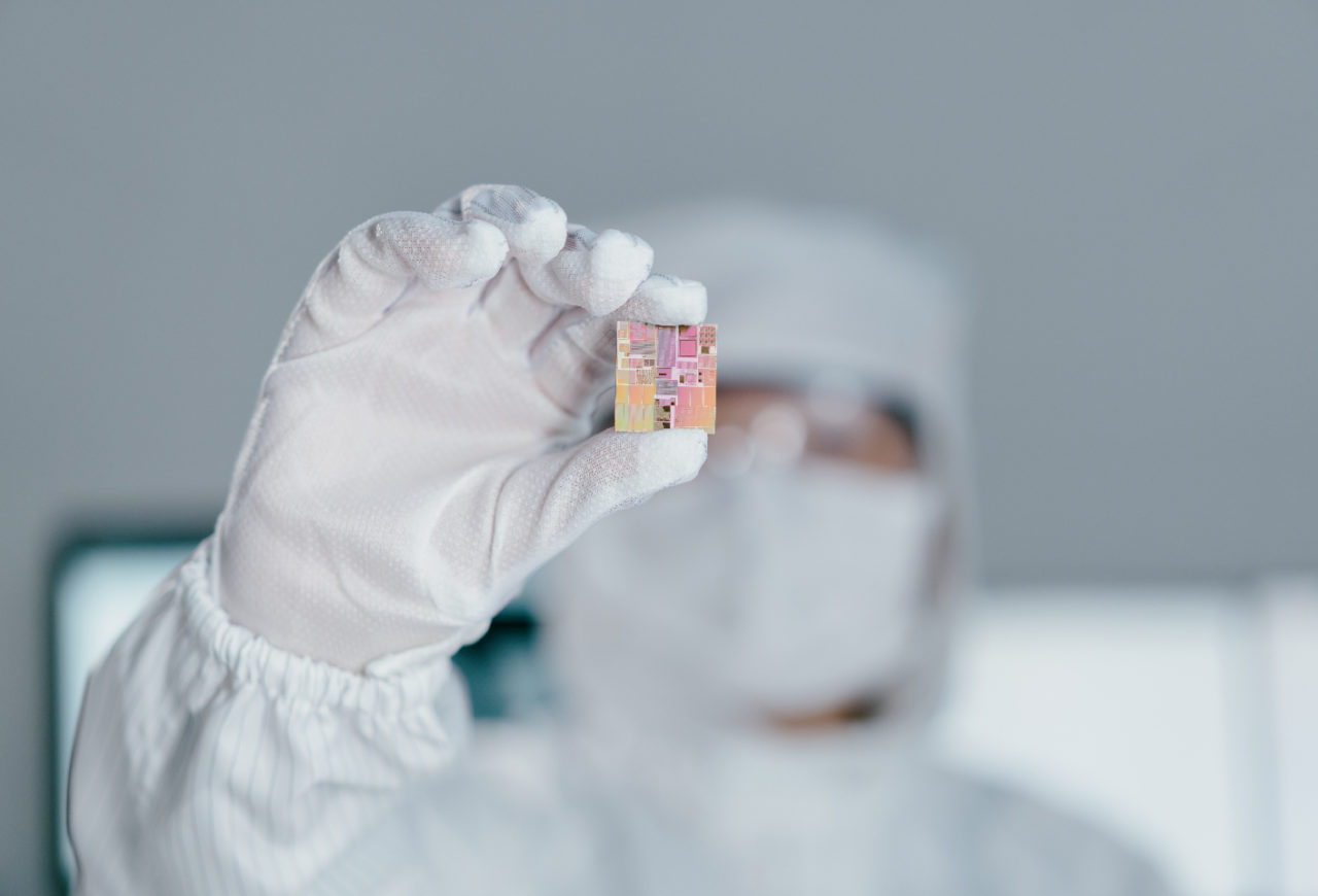 carbon nanotube CNT transistors vs. silicon