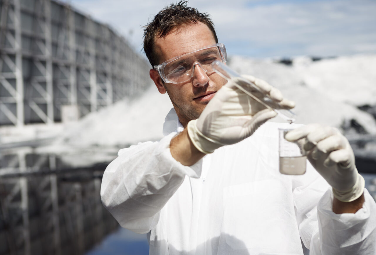 Electrochemical sensors based on Canatu carbon nanotubes for environmental monitoring